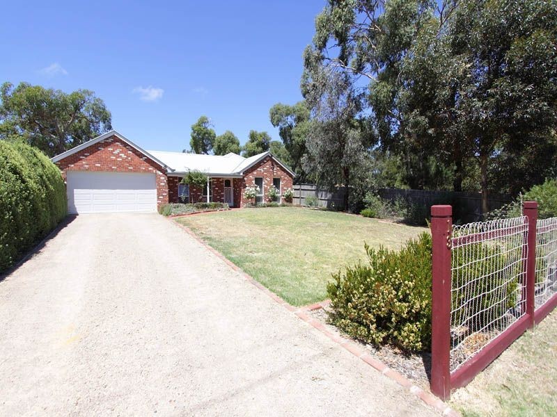 13 Flinders Street, Bittern VIC 3918