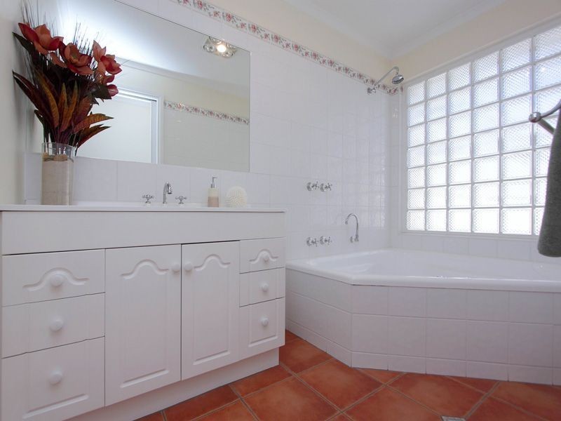 13 Flinders Street, Bittern VIC 3918