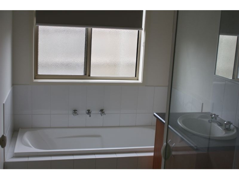 14 Spruce Drive, Hastings VIC 3915