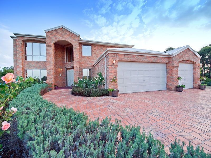 8 Warrenda Place, Bittern VIC 3918