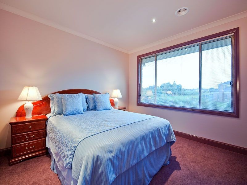 8 Warrenda Place, Bittern VIC 3918