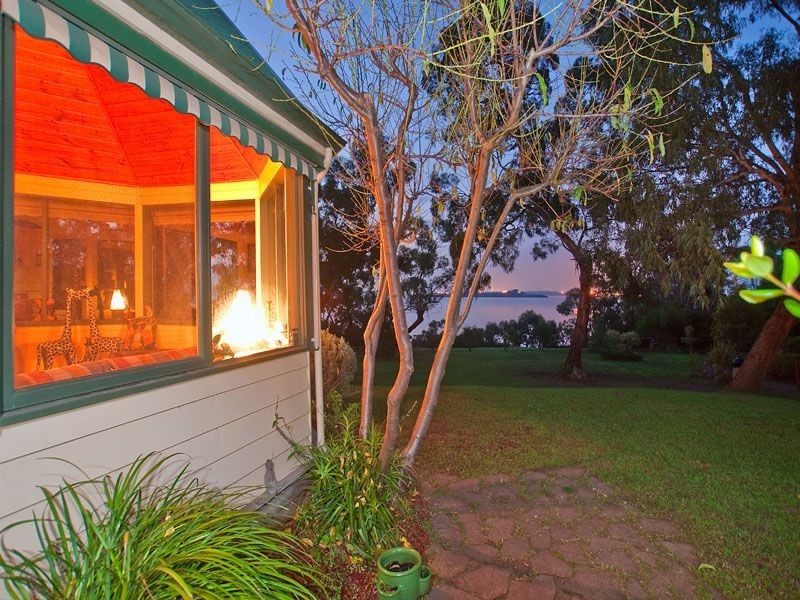 107 The Esplanade, Crib Point VIC 3919