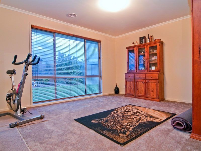 6 Jillian Place, Hastings VIC 3915