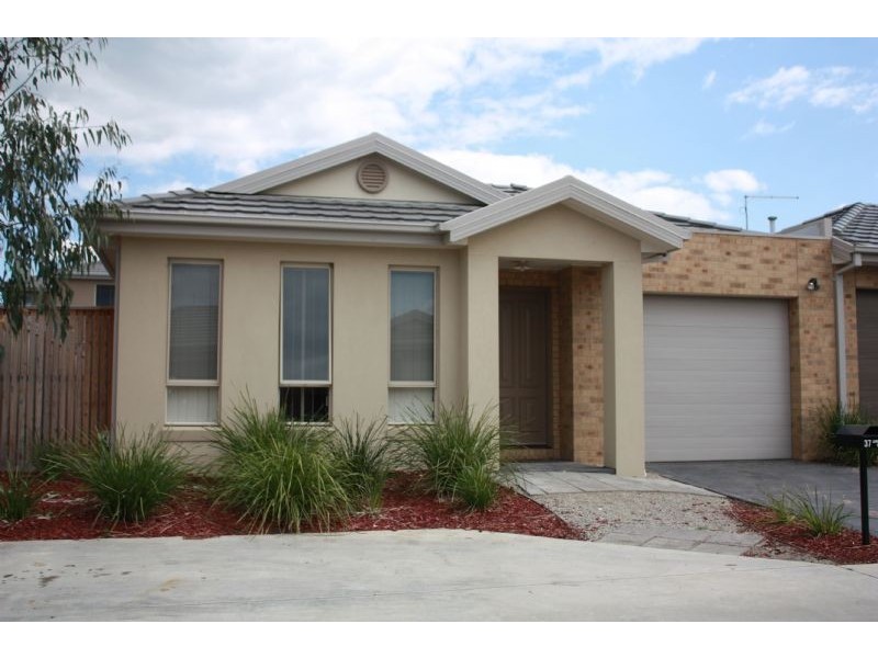 37 James Hird Drive, Hastings VIC 3915