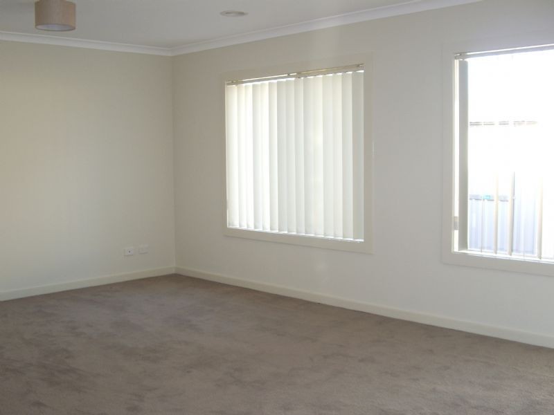 4 James Hird Drive, Hastings VIC 3915