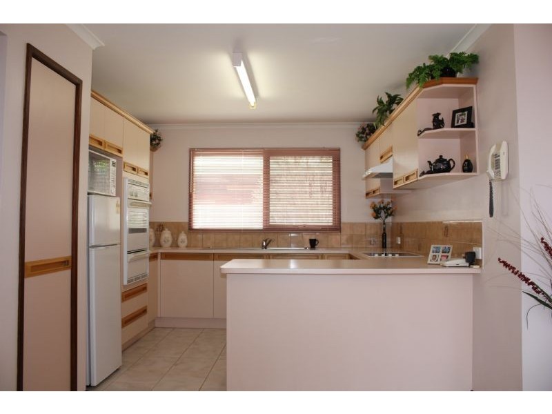 8 Thomas Place, Hastings VIC 3915