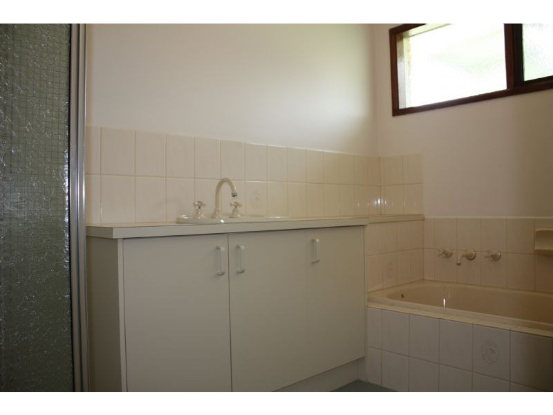 8 Thomas Place, Hastings VIC 3915