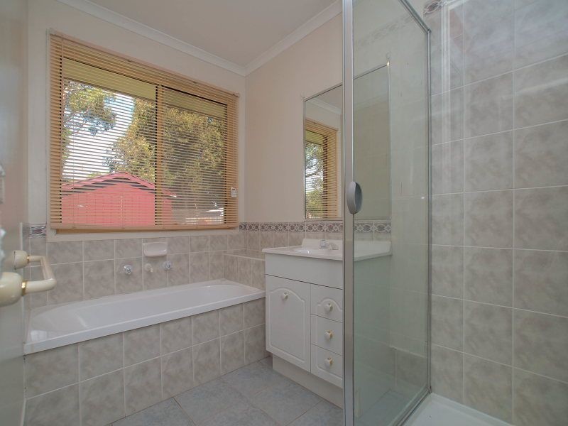 1 Warranqite Crescent, Hastings VIC 3915
