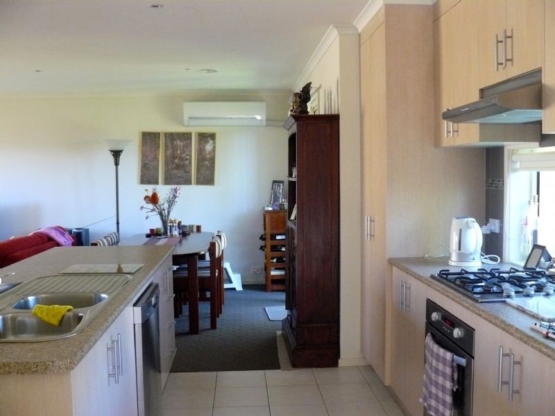 2/250 High Street, Hastings VIC 3915