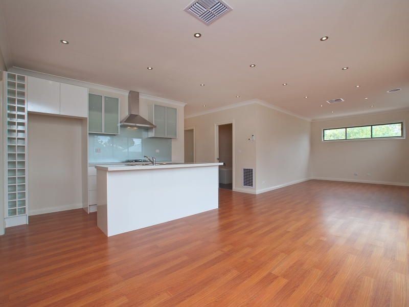 2/2 Spring St, Hastings VIC 3915