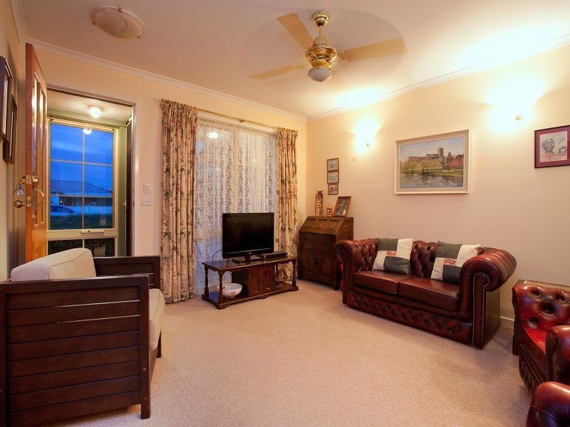 34 Edward St, Hastings VIC 3915