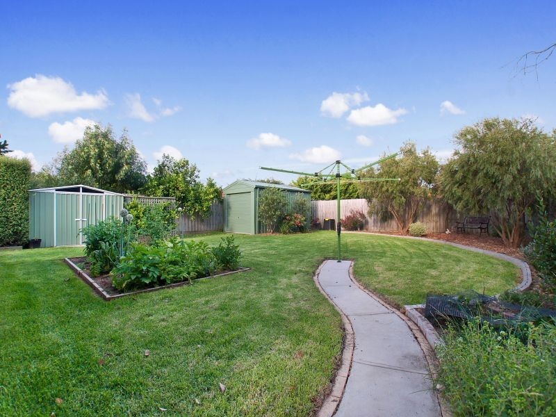3 Penshurst, Hastings VIC 3915