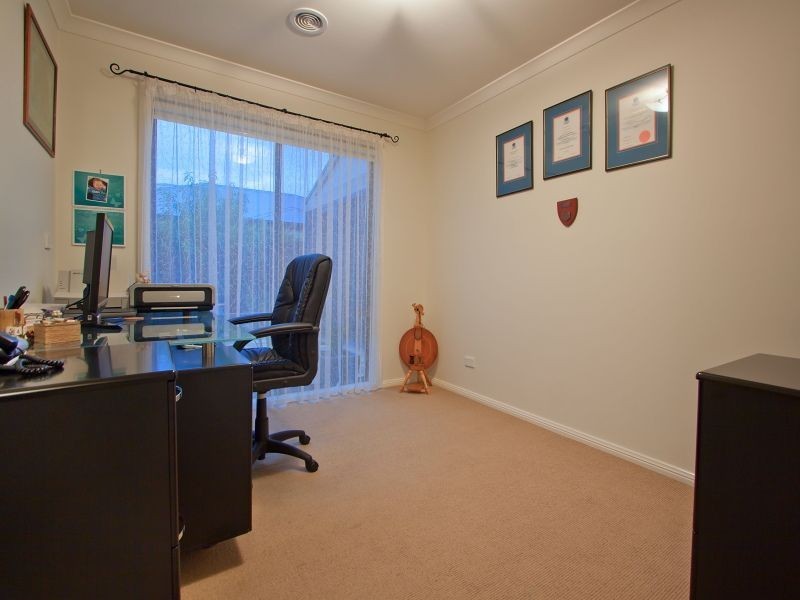 14 Windrest Place, Hastings VIC 3915
