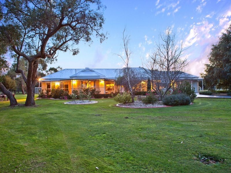 17 Sandstone Island Circle, Bittern VIC 3918