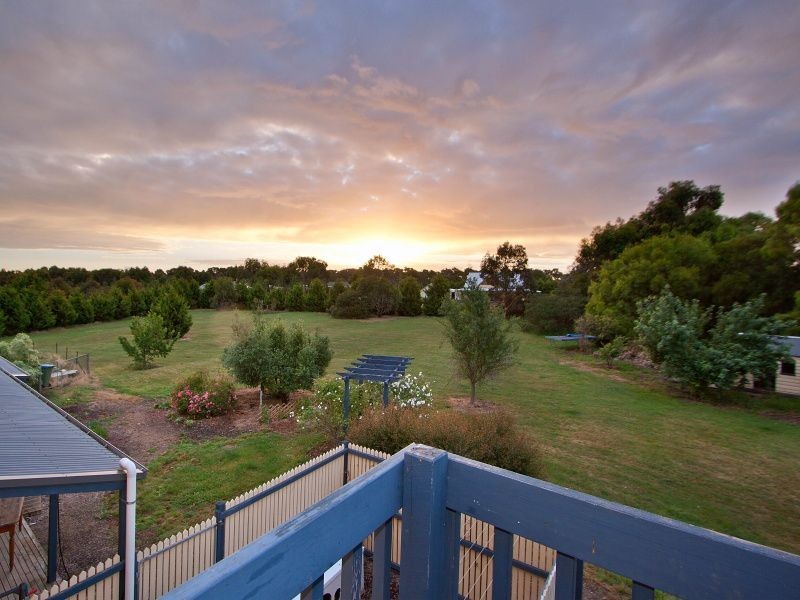 18 Bayview Country Ln, Bittern VIC 3918