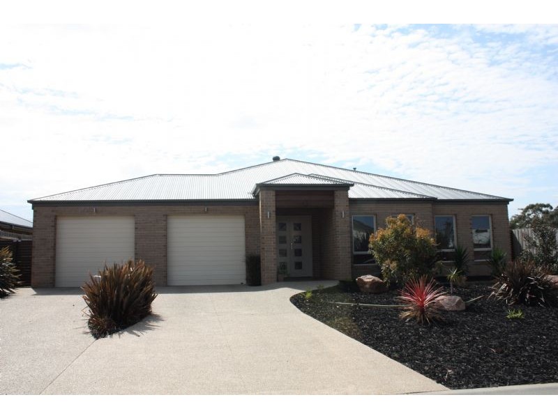 4 Lewis St, Hastings VIC 3915