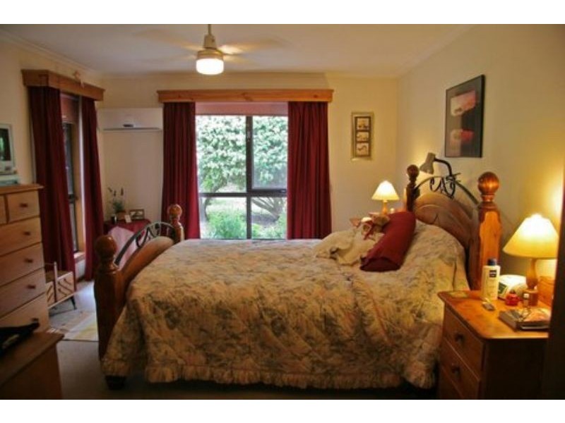 2 Pineview Lane, Hastings VIC 3915