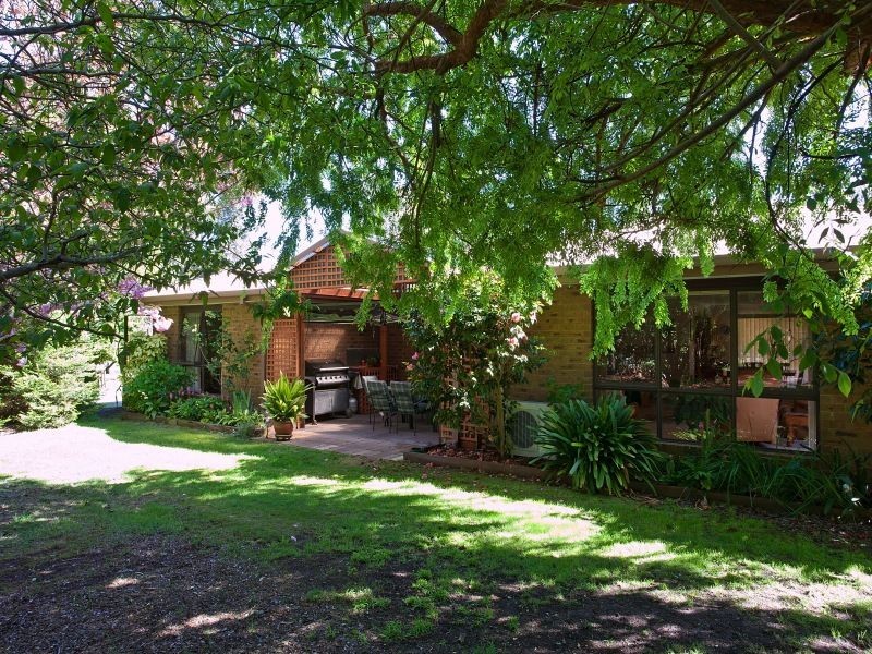 2 Pineview Lane, Hastings VIC 3915