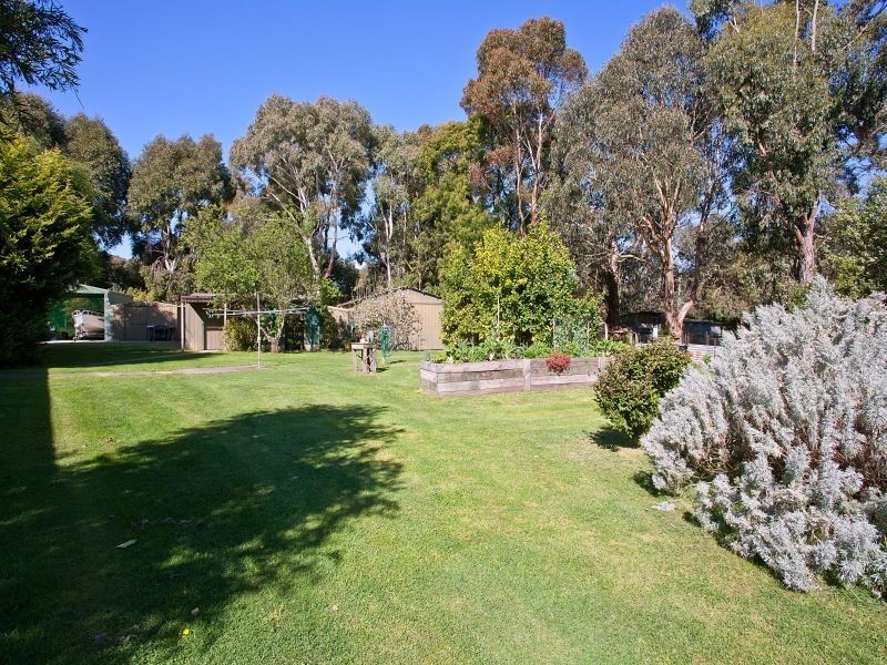 2 Pineview Lane, Hastings VIC 3915