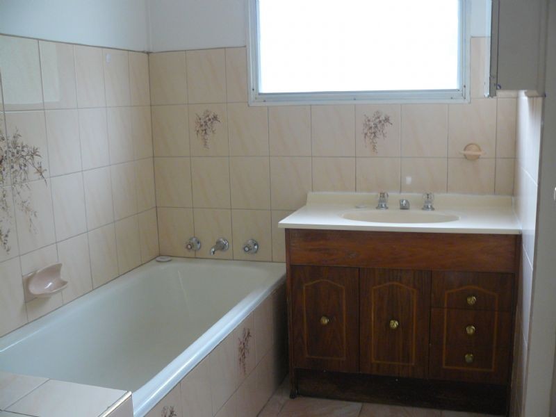 6 Lae Crt, Hastings VIC 3915