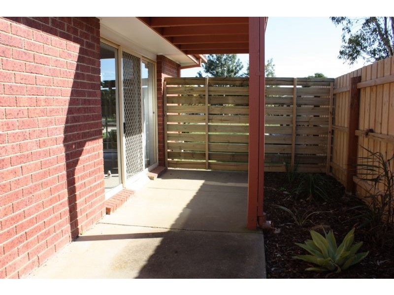 34 Michelle Dve, Hastings VIC 3915