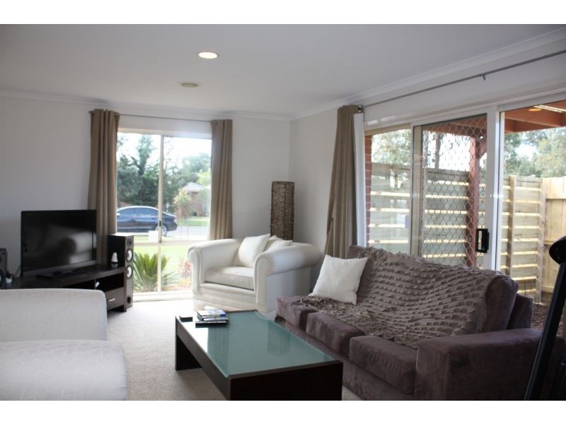 34 Michelle Dve, Hastings VIC 3915