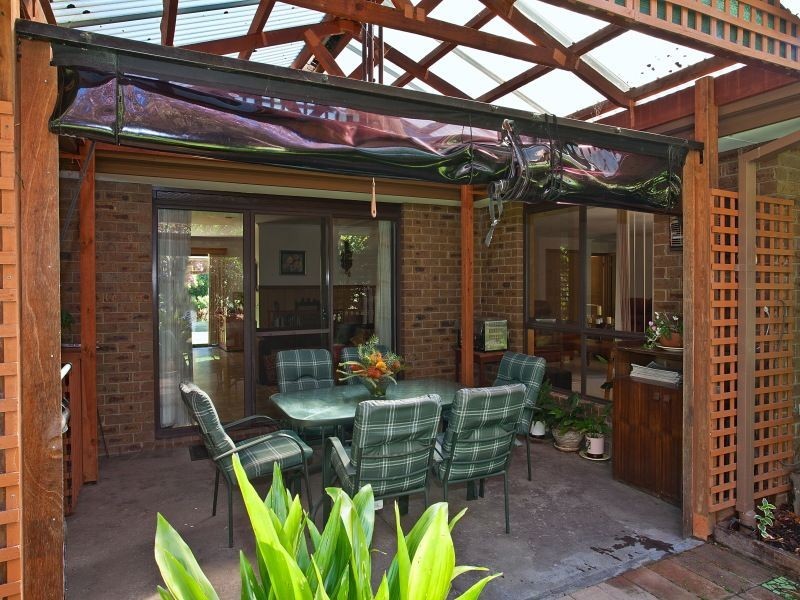 2 PINEVIEW LANE, Hastings VIC 3915