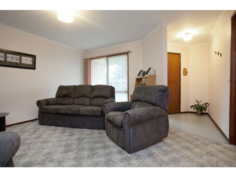 8 Thomas Place, Hastings VIC 3915