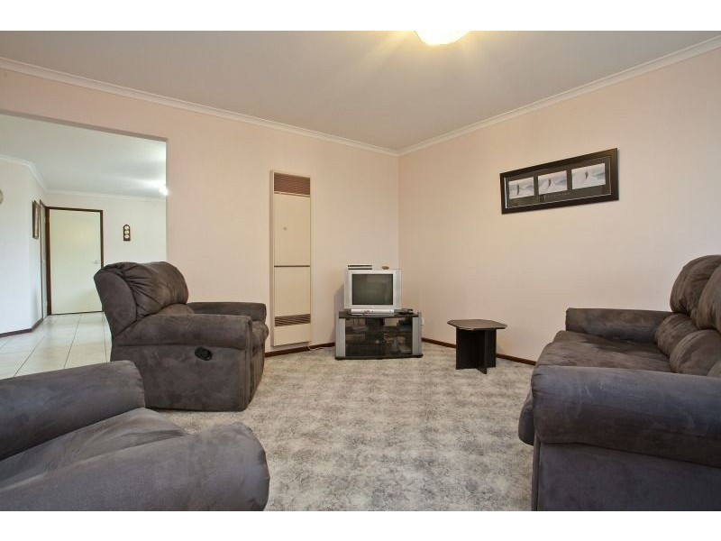 8 Thomas Place, Hastings VIC 3915