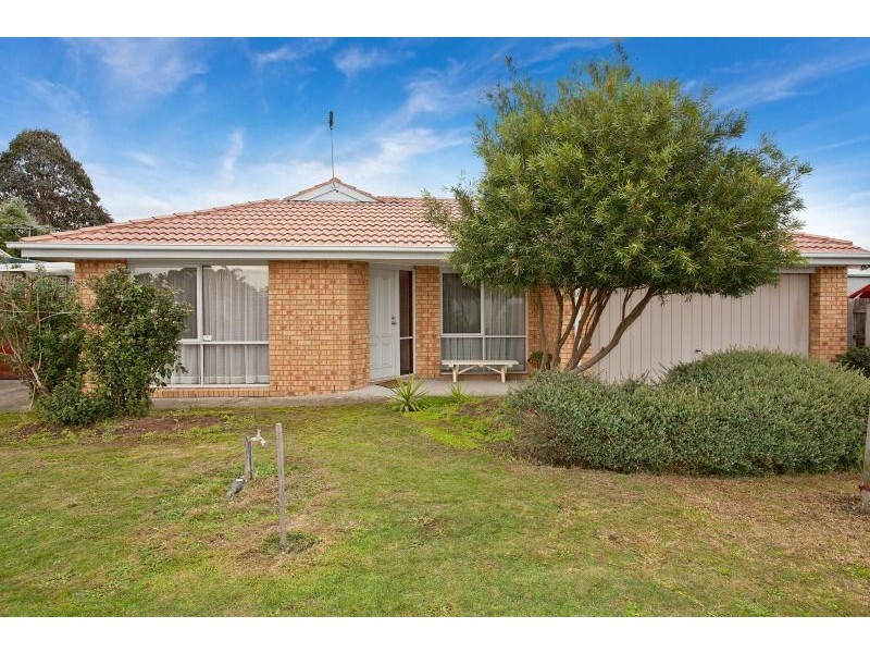 8 Thomas Place, Hastings VIC 3915