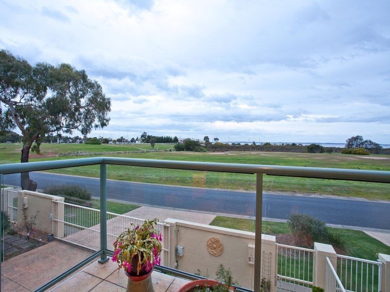 4/2 Skinner Street, Hastings VIC 3915