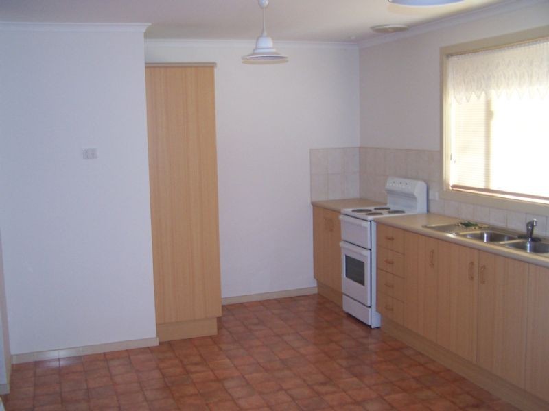 11 Centenary Drive, Trafalgar VIC 3824