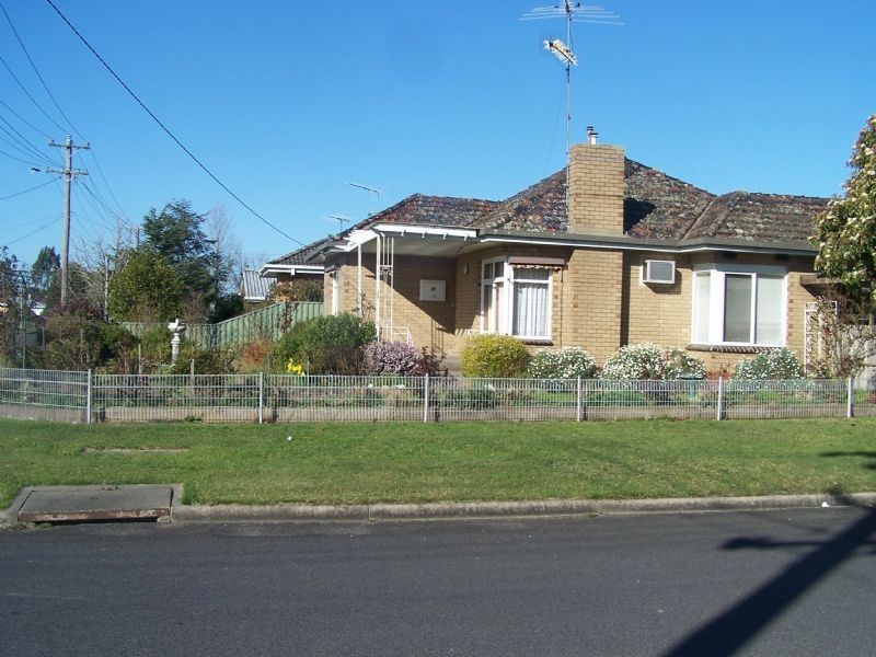 19 Kitchener Street, Trafalgar VIC 3824