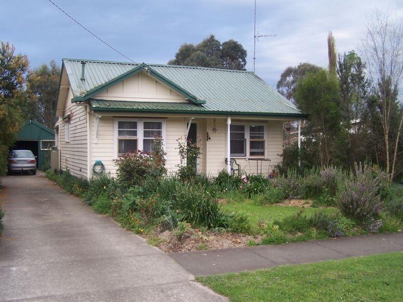 4 Waterloo Road, Trafalgar VIC 3824