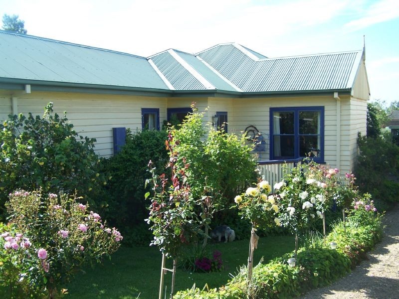 8 Giles Road, Trafalgar VIC 3824