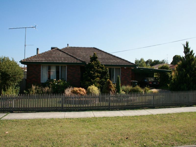 52 School Road, Trafalgar VIC 3824