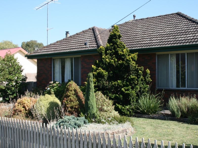 52 School Road, Trafalgar VIC 3824