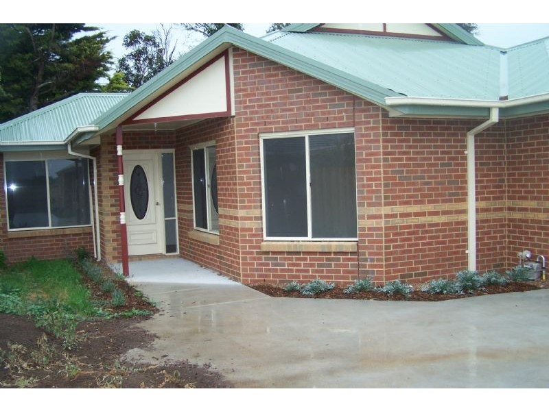 2/33 Rollo Street, Yarragon VIC 3823