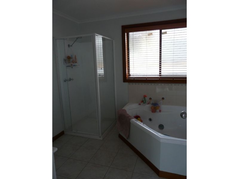 16 Hazelwood Street, Trafalgar VIC 3824