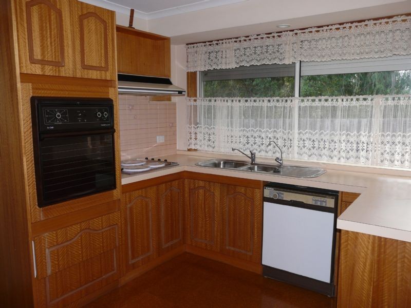 2/4 Centenary Drive, Trafalgar VIC 3824
