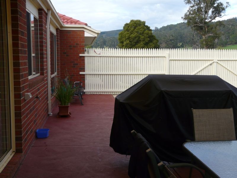 44 Vincent Boulevard, Trafalgar VIC 3824