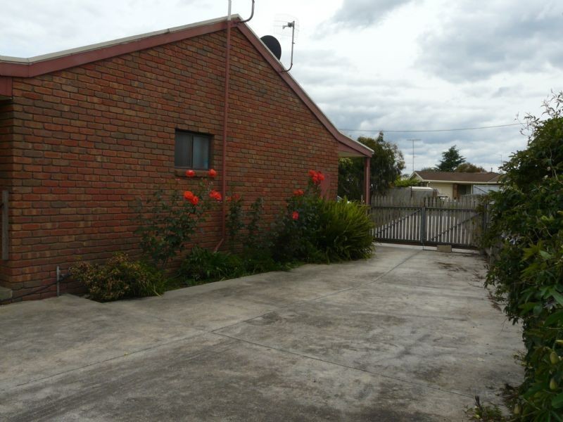 27 Edward Crescent, Trafalgar VIC 3824