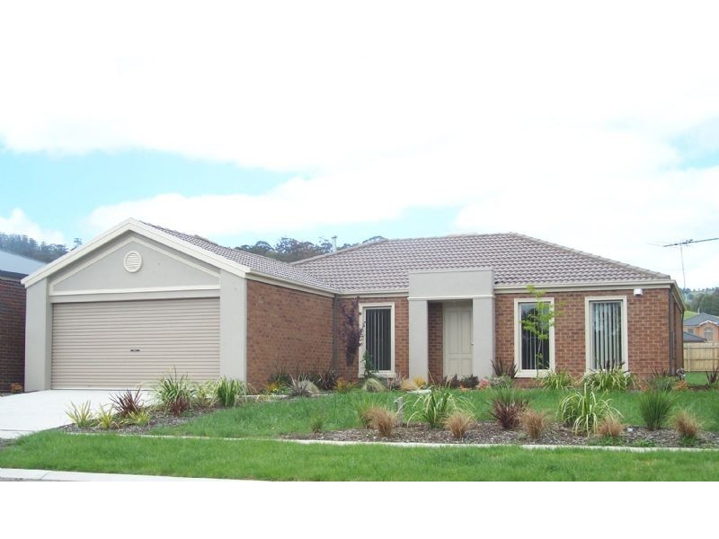 111 School Road, Trafalgar VIC 3824