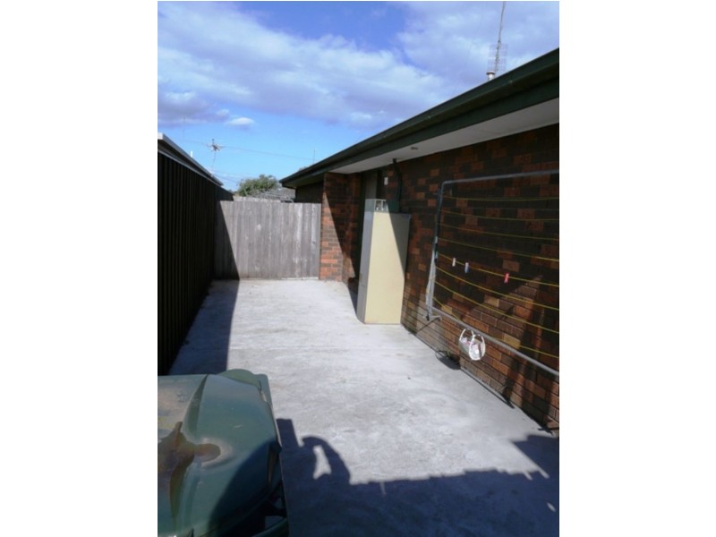 4/3 Hyland Street, Moe VIC 3825