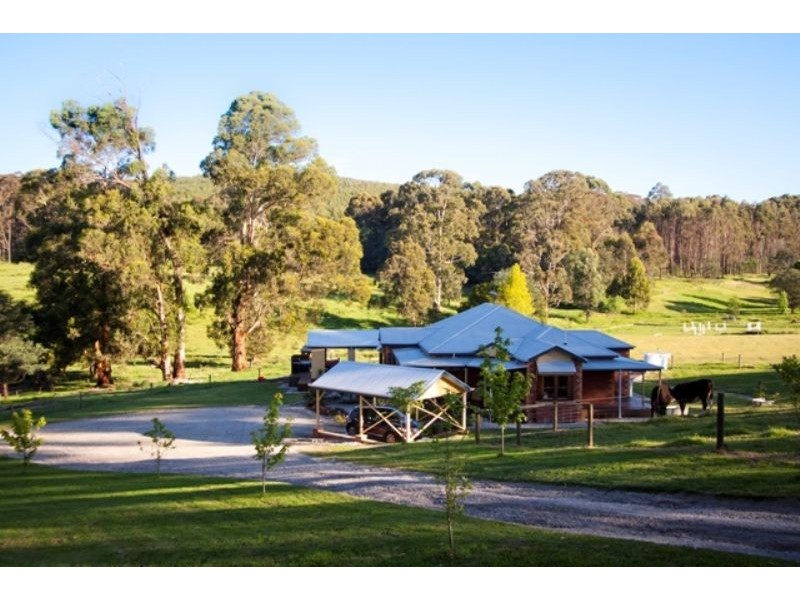 135 Melaleuca Drive, Trafalgar East VIC 3824