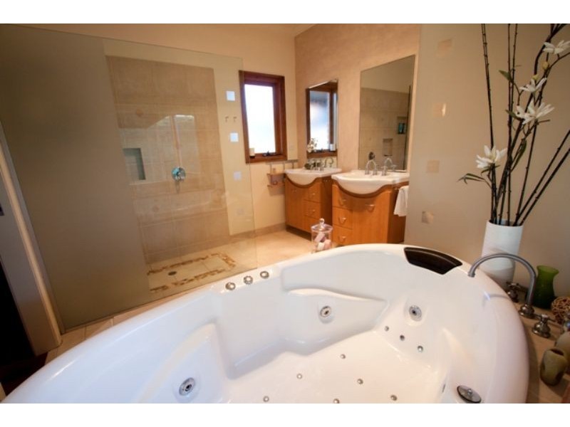 135 Melaleuca Drive, Trafalgar East VIC 3824