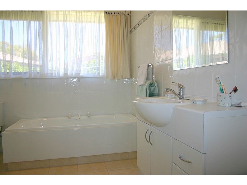 36 Bangor Drive, Frankston VIC 3199