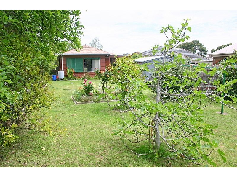 5 Heath Aveune, Frankston VIC 3199