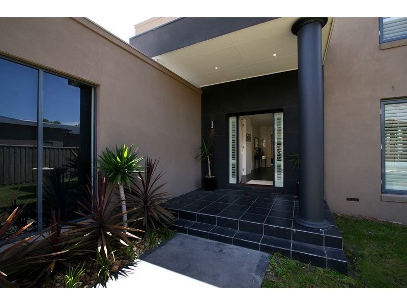 11 Helen Street, Frankston South VIC 3199