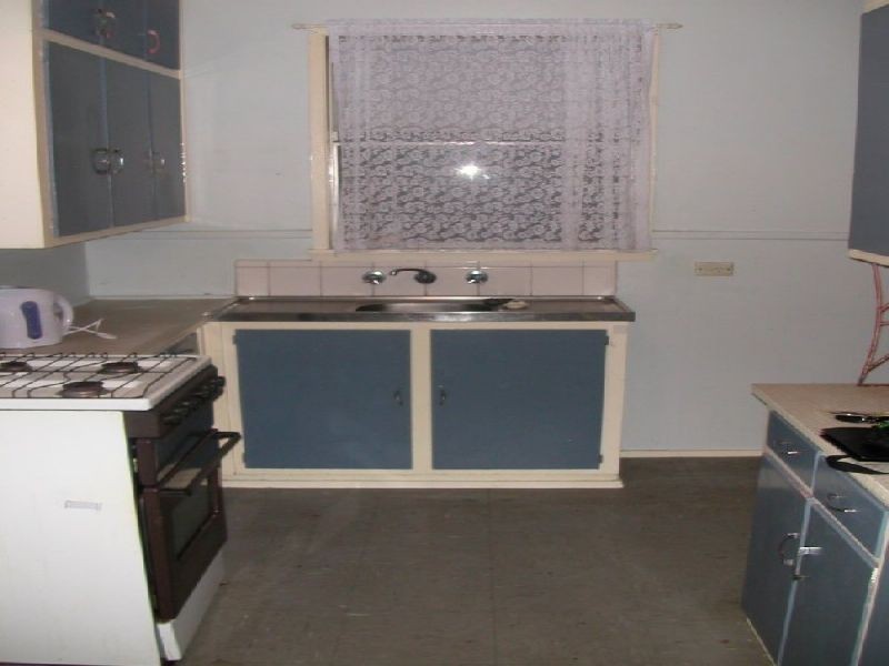 64 BRUNNING CRESCENT, Frankston North VIC 3200